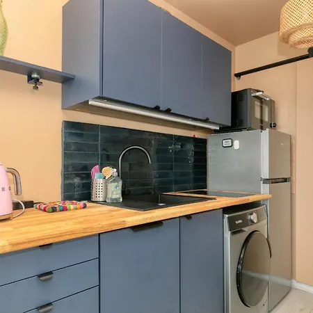 Front De - Terrasse 아파트