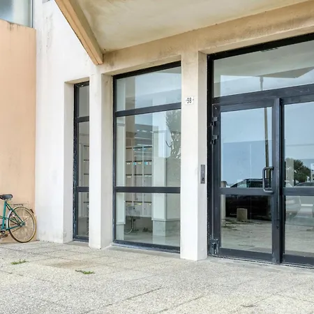 Front De - Terrasse *